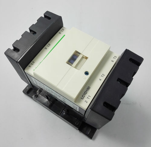 8d3e9736dbee3fe4e1e93e7e6aa605fc_1-2012291522270-L.jpg