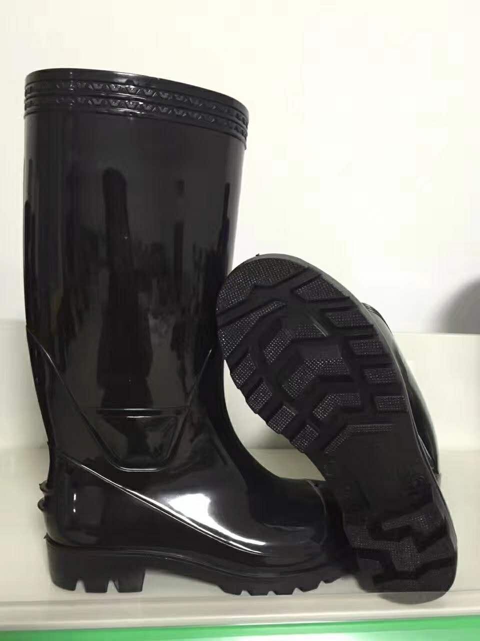 防砸水鞋